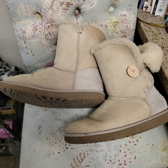 UGG Bailey Button Sand Colored Boots - Picture 3 of 7